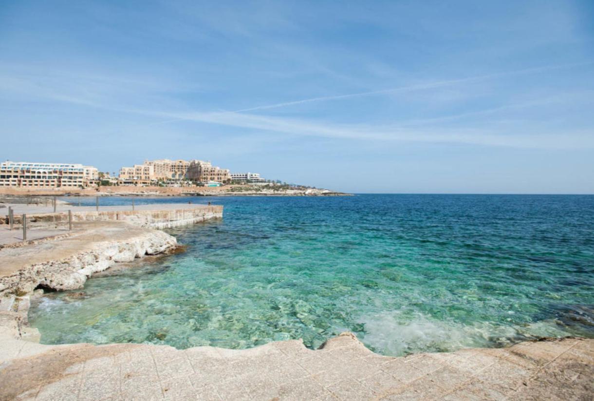 Hotel Shoreline Сент Джулианс Экстерьер фото